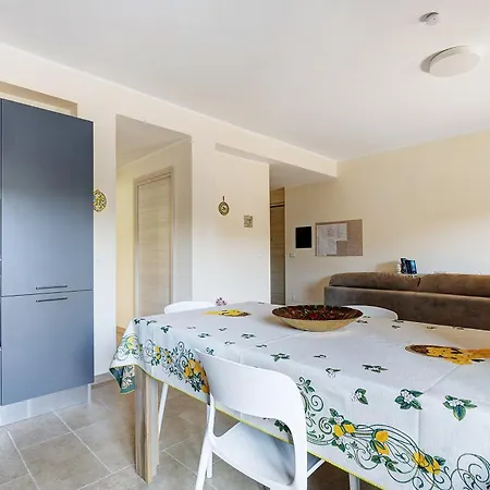 Malluzzo Holidays Apartment *